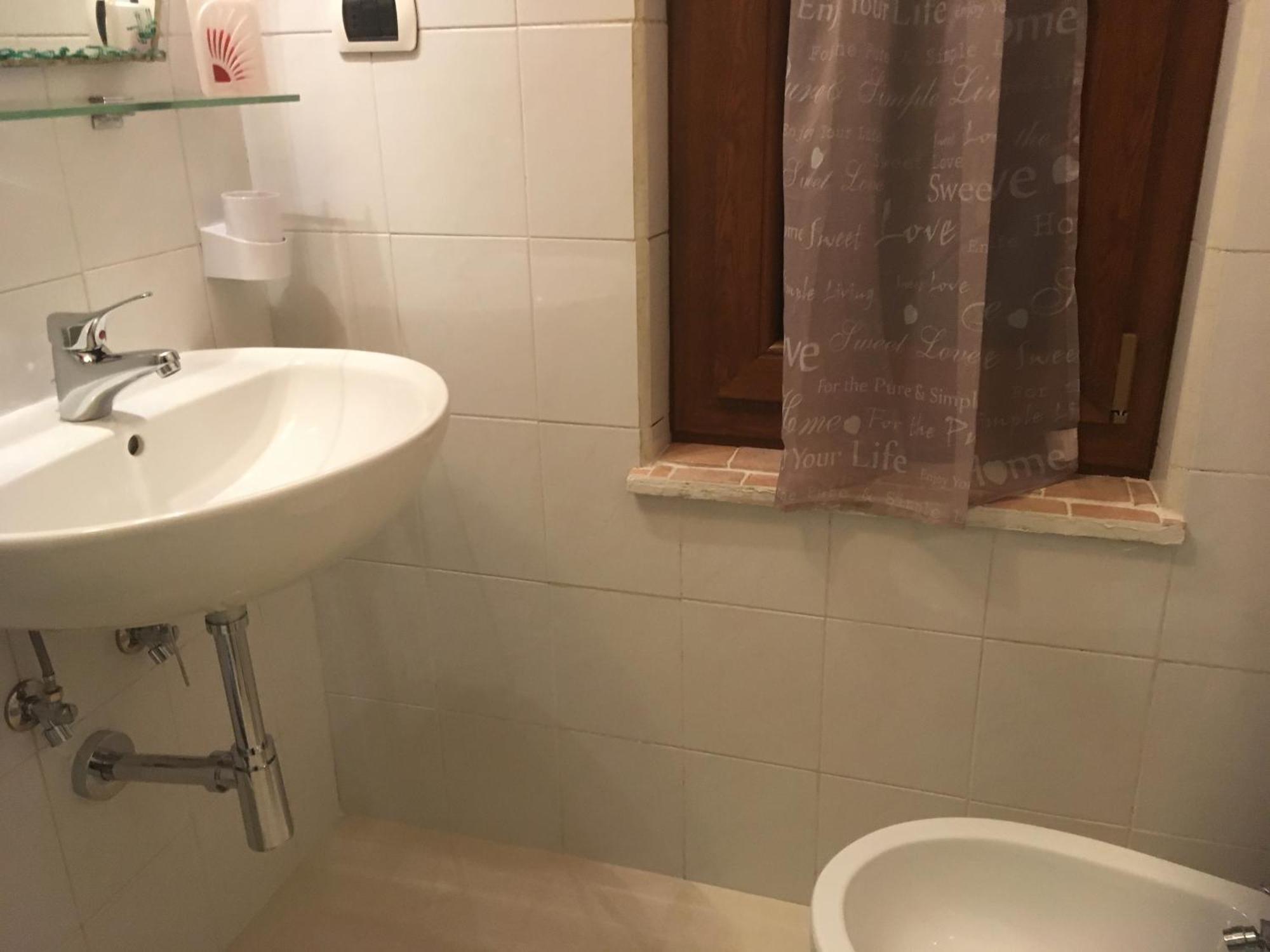 Il Ciambellino Hotel Santo Stefano di Magra Eksteriør billede