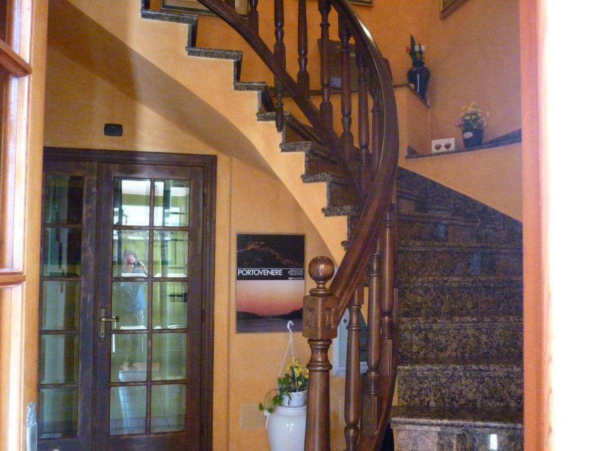 Il Ciambellino Hotel Santo Stefano di Magra Eksteriør billede