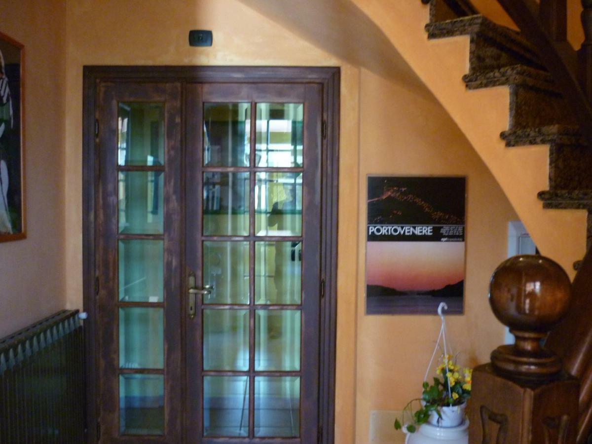 Il Ciambellino Hotel Santo Stefano di Magra Eksteriør billede